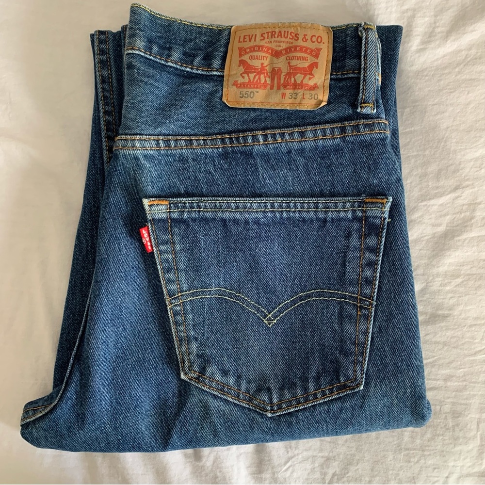 NWOT Levi’s Men’s 550 Relaxed Fit Jeans, Medium Stonewash , W33 L30